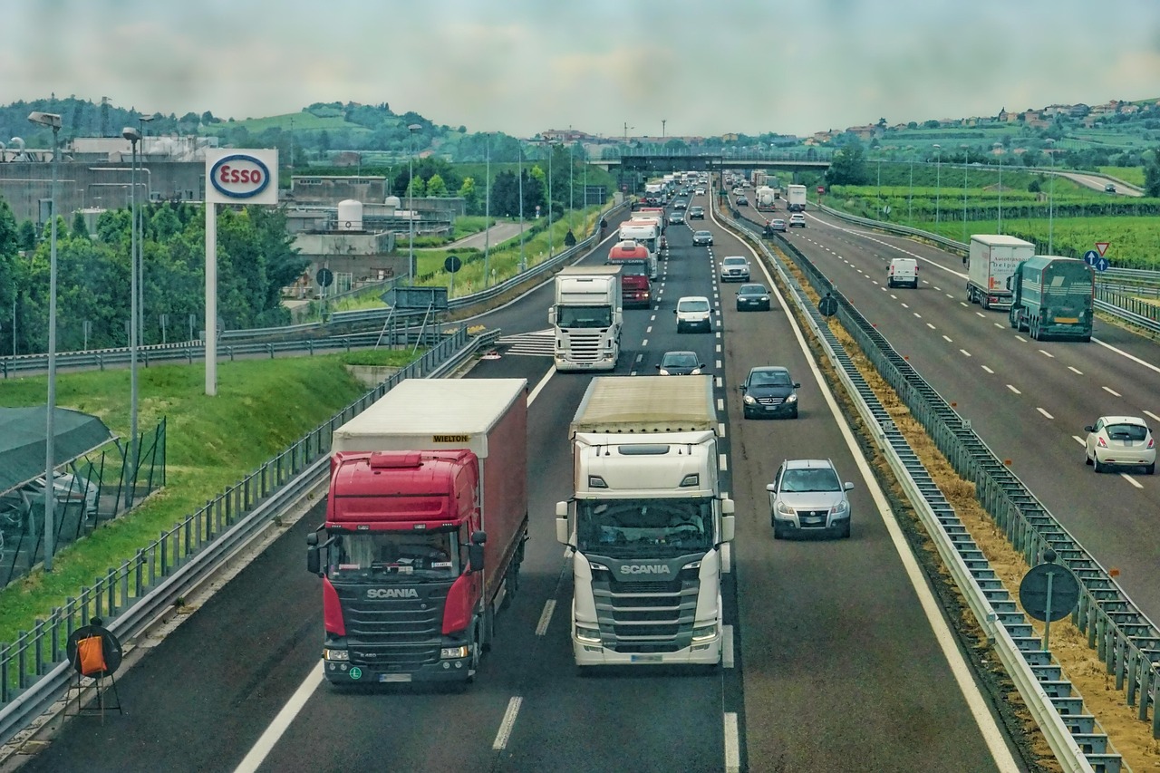 Zdjęcie ilustracyjne: Przetargi transportowe: przewozy i pojazdy